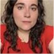 Profesora graduada en educación infantil con estudios de ESO, Bachillerato y una FP Superior 