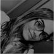 Profesora de inglés titulada con más de 6 años de experiencia alrededor de europa. 