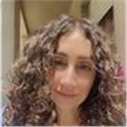 Docente in lettere impartisce lezioni in materie letterarie ma anche scientifiche