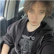 Chitarrista con 10 anni di esperienza offre lezioni di chitarra per chi desidera approcciarsi allo strumento