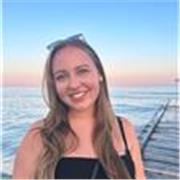 Nachhilfelehrerin im Bezirk/online