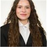 Profesora de todos cursos y asignaturas, con gran interés en la educación. 