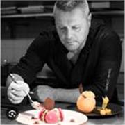 Bonjour j ai.une entreprise ,restaurateur depuis de nombreuses années .Je suis maintenant formateur culinaire et suis disponible