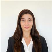 Soy una persona muy paciente que piensa que la educación debe ser adaptada y dinámica.