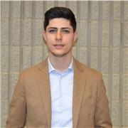 Laureato in Ingegneria Informatica Offre Lezioni D'informatica A Ragazzi Delle Superiori E Università