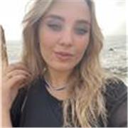 Chica joven adaptada a las tendencias educacionales actuales. Principalmente me gustaría dar clase a niños/as de entre 8 a 17 años