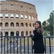 Insegnante di italiano e latino per studenti di scuole superiori