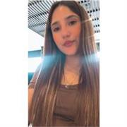 Profesora de matemática básica para niños de primaria