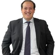 Clases de derecho tributario especializadas en cada alumno