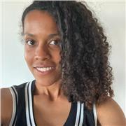 Formée en école du spectacle et riche d'années d'expérience dans l'enseignement du hip-hop, je veux partager ma danse!