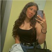 Estudiante dispuesta a enseñar español