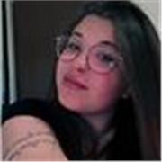 Soy una chica joven , con ganas de trabajar , de enseñar , me gusta mucho ayudar a niños peques 
