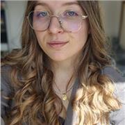 Étudiante en école d'art, j'aime partager ma passion. Ayant un bon niveau en anglais, je peux aider aux devoirs.