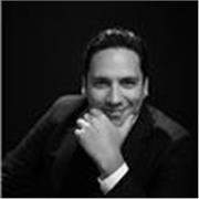 Maestro de universidad para alumnos a graduarse de Ing en sistemas y Desarrollo de apps