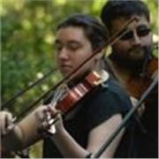 Profesora de apoyo musical para niños y adolescentes que quieran aprender música de manera mas avanzada