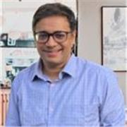 I am an experienced tech executive who also gives private tuitions