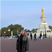 Online Social Sciences tutor with a psychology background for students