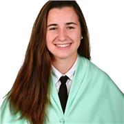 Soy graduada en ciencias de la actividad física y el deporte y estoy haciendo el máster para ser profesora.