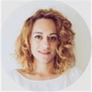 Profesora titulada en Filología Inglesa con más de 12 años de experiencia, imparte clases de forma presencial y online