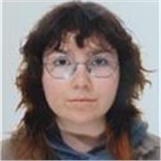 Profesora de dibujo con una enseñanza clara, cercana y adaptada según las necesidades de cada alumno.