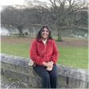 I offer personalised lessons in English, tailored to your needs, drawing from my experience as a teaching assistant. 