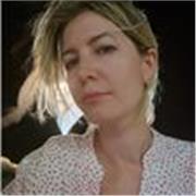 I give private lessons tailored to your level and learning needs.