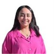 Professeur de français dans une école francophone et à l'Institut français. Titulaire de Master 2 (Université d'Artois) et du DALF