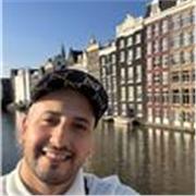 Soy un profesor de inglés con más de 5 años de experiencia impartiendo clases presenciales y online