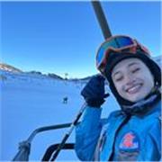 Mi chiamo Sofia e sono una studentessa motivata e determinata. Appassionata alla lingua inglese e volenterosa ad aiutare gli altri