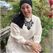 English teacher with over a decade of international experience offers instruction to adults and teenagers