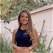 Profesora de Matemáticas, Física y Química y Tecnología da clases a niños de todas las edades