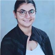 Englisch-Tutorin für Kinder und Jugendliche. Wäre bereit auch Chemie und Biologie Nachhilfe zu geben.
