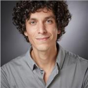 Mathe-Tutor, der Kinder aller Altersgruppen unterrichtet. Unterricht kann auch auf Spanisch und Französisch erteilt werden