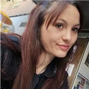 Adapto mis clases particulares a cada alumno , tengo experiencia en dar clases a niños de 7 a 13 años y impartía clases en materias como lengua castellana inglés y sociales.