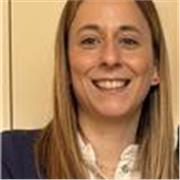 Laureata in Lettere, amo insegnare e sono a disposizione di studenti stranieri che vogliono imparare la nostra stupenda lingua