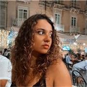 Laureata in sociologia, e laureanda in sociologia digitale e analisi delle reti. Ho esperienze pregresse di ripetizioni per bambin