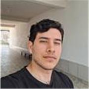 Profesor encargado de darle una ventaha competitiva a sus hijos mediante el aprendizaje multifuncional del francés