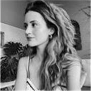 Profesora de Dibujo graduada en Bellas Artes. Ilustradora freelance. 