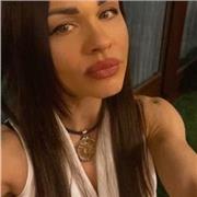 Insegnante di italiano impartisce lezioni a stranieri online o in presenza