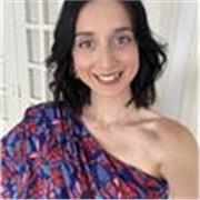 Maestra de Educación Infantil con amplia experiencia en colegios británicos y bilingües. Nivel alto de inglés