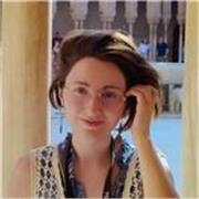 Apoyo escolar y refuerzo de historia, arte, literatura, lengua castellana, filosofía. Paciencia, empatía, pedagogía