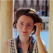 Apoyo escolar y refuerzo de historia, arte, literatura, lengua castellana, filosofía. Paciencia, empatía, pedagogía