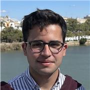 Me defino como una persona apasionada por la enseñanza y la reflexión, con una fuerte dedicación al estudio