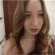 Una persona divertida y responsable a la que le encanta enseñar y estar con niños.