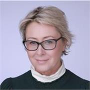 Strong, empathetic Mentor and Life Coach facilitating decision-making and confidence