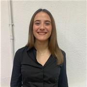 Alumna activa recién titulada de bachillerato con una media de 8 y en la ESO media de nueve y medio.