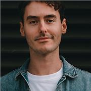 Professioneller Musicaldarsteller gibt Gesangsunterricht an alle Niveaus. (Musical/ Pop) Online oder in Berlin