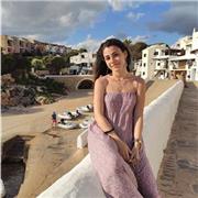 Graduada en química, ofrece clases particulares a alumnos de primaria de forma general