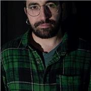 Profesor con más de 15 años de experiencia subiendo a los escenarios con Diplomatura en Escuela de Creación Escénica de Madrid