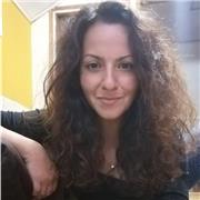 Soy una buena cocinera, estudiosa, atraida por el arte, la fisica y la quimica, comprendiendolas como excelentes herramientas para crear en la cocina.
Disfruto de andar en bicicleta en la ciudad, montaña, playa y desierto. Disfruto también de la yoga, med